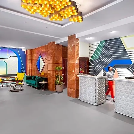 Leva Hotel And Suites Opposite Downtown-2